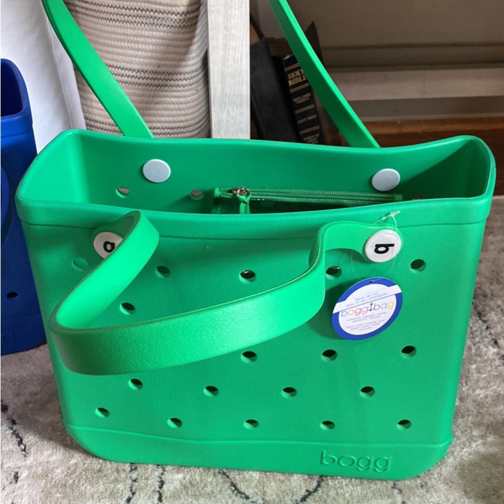 Bogg bag green envy